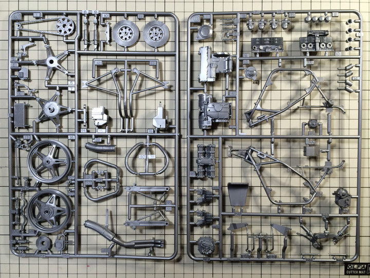 まこっちゃんのカーモデル製作記 : 第1回 タミヤ1/12 HONDA